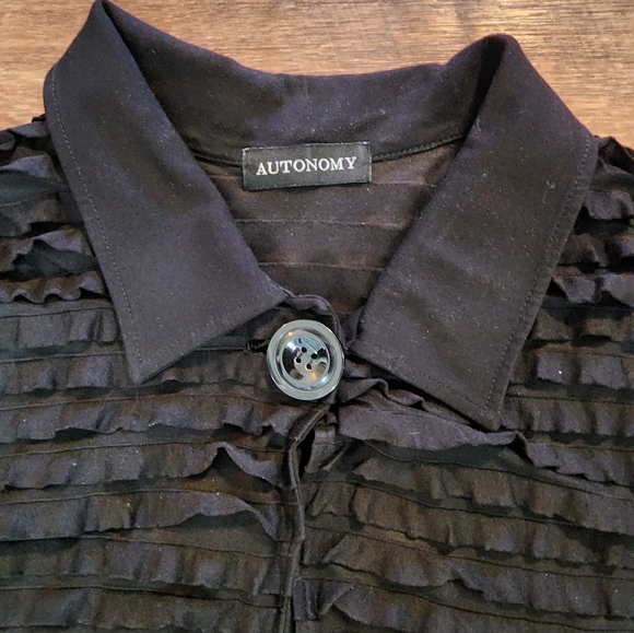 Autonomy Black Ruffled Jacket - Picture 2 of 6